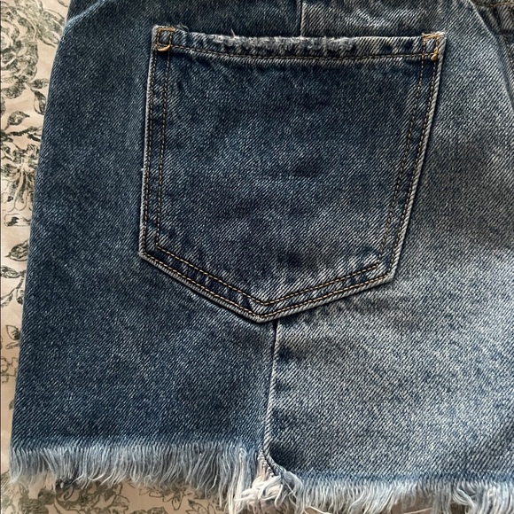 Trendy Distressed Blue Denim Shorts - Picture 7 of 9